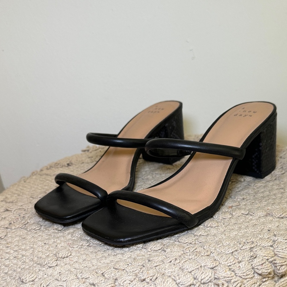NWT - A NEW DAY Black Strappy Heels | Size 7 NEW* Target - Picture 2 of 6
